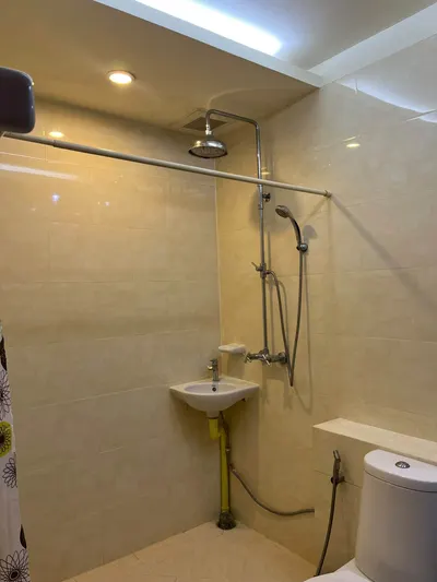 2-bed condo for rent near MRT Huai Khwang, photo 5 of 5