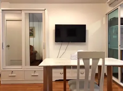 1-bed condo for rent in Phra Khanong, photo 2 of 5
