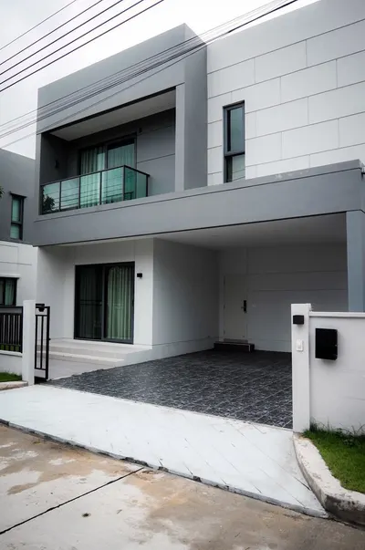 ให้เช่าบ้าน 3 ห้องนอน Centro Bangna รูปที่ 1 จาก 5