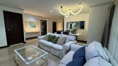 3-bed condo for sale at Richmond Palace, photo 3 of 5
