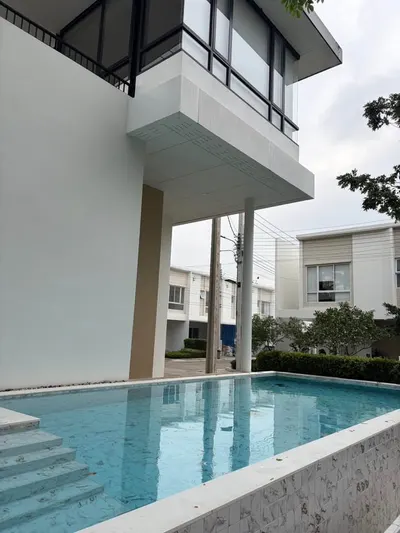 2-bed townhouse for rent near BTS Saphan Mai, photo 3 of 5