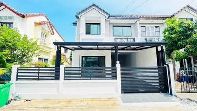 3-bed house for sale near MRT Bang Phlu, photo 2 of 5