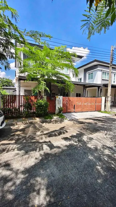 MRT 邦灿站附近的3房独栋住宅出售，第3张，共5张