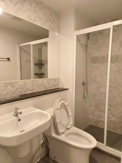 1-bed condo for rent at Regent Home Bangna, photo 4 of 5