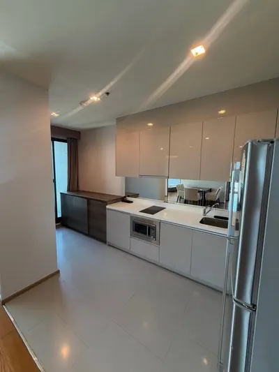 Condo 2 chambres à louer près de la station BTS Chong Nonsi, photo 4 sur 5
