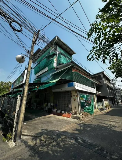 BTS スラサック駅周辺の部屋（賃貸）、写真1/3