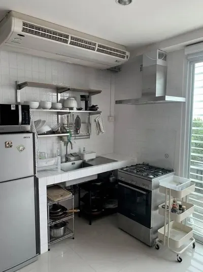 ให้เช่าทาวน์เฮาส์ 4 ห้องนอน ใกล้ MRT ลาดพร้าว รูปที่ 4 จาก 5