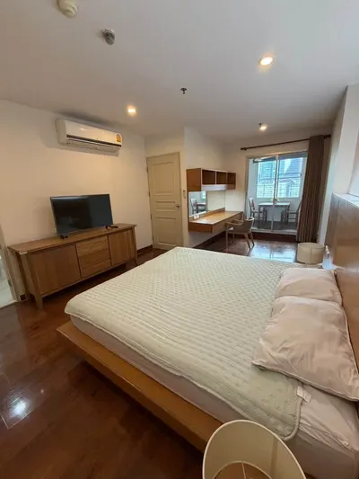 3-bed condo for rent near MRT Sukhumvit, photo 3 of 5