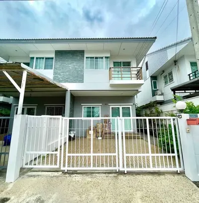 3-bed house for rent near MRT Talad Bang Yai, photo 1 of 5