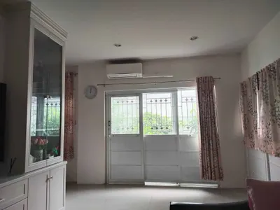 3-bed house for rent near MRT Talad Bang Yai, photo 3 of 5