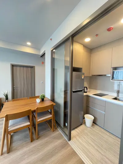 Condo 2 chambres à louer près de la station BTS Bang Na, photo 2 sur 5
