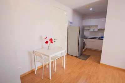 Condo 2 chambres à louer près de la station BTS Wongwian Yai, photo 5 sur 5