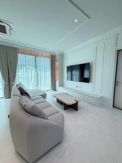 Narinsiri Rama 9 - Krungthep Kreetha的4房独栋住宅出租，第2张，共5张