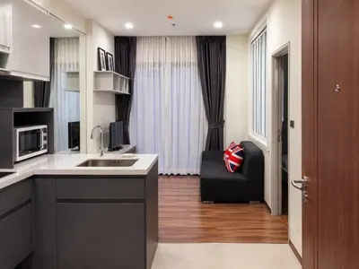 Condo 1 chambre à vendre près de la station BTS Phra Khanong, photo 2 sur 5