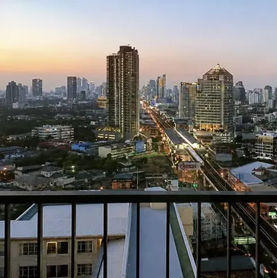 Condo 1 chambre à vendre près de la station BTS Phra Khanong, photo 1 sur 5