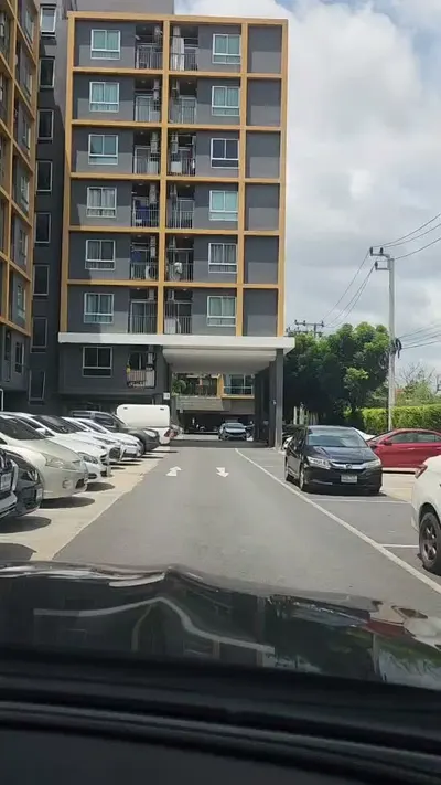1-bed condo for sale near ARL Hua Mak, photo 1 of 5