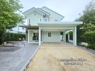 Villaggio 2 Srinakarin-Bangnaの4ベッドルーム一戸建て（賃貸）、写真1/5
