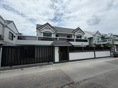 4-bed house for rent near BTS Punnawithi, photo 5 of 5