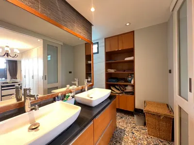 Condo 3 chambres à louer près de la station MRT Sukhumvit, photo 4 sur 5
