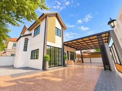 Village kc garden home的5房独栋住宅出售，第2张，共5张