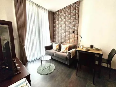 Condo 1 chambre à louer à The Edge Sukhumvit 23, photo 1 sur 4