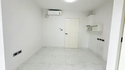 Condo à vendre près de la station BTS Bang Na, photo 1 sur 5
