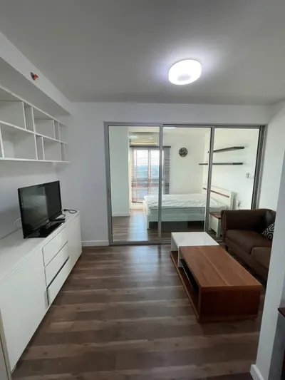 Condo for rent at Regent Home Wutthakat Building A, photo 2 of 5