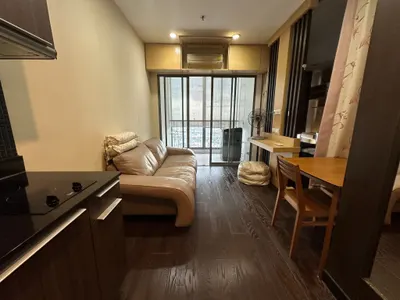 1-bed condo for rent at Ideo Q Phaya Thai, photo 3 of 5