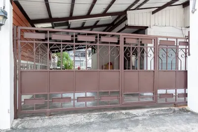 4-bed house for rent near MRT Bang Kapi, photo 1 of 5