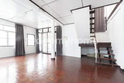 4-bed house for rent near MRT Bang Kapi, photo 2 of 5