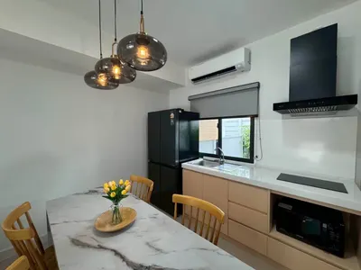 3-bed townhouse for rent near MRT Bang Phlu, photo 3 of 5