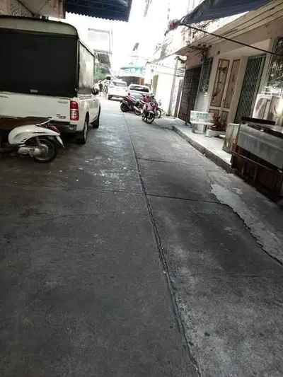 MRT 孔堤站附近的商业用房出售，第4张，共5张
