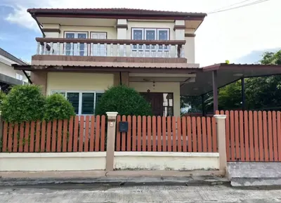 4-bed house for rent near ARL Ramkhamhaeng, photo 1 of 5