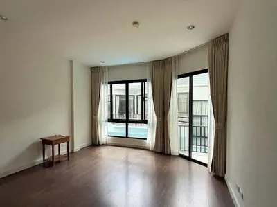 Maison 4 chambres à louer près de la station BTS Thong Lo, photo 4 sur 5