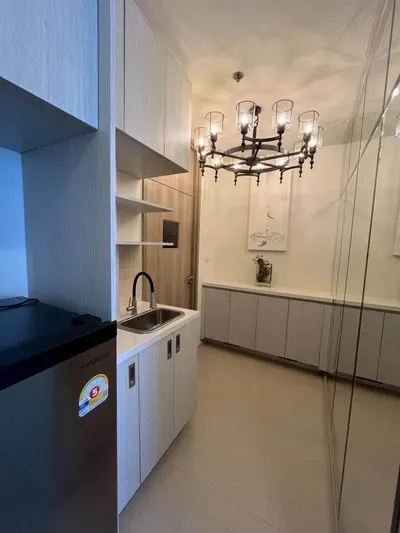 1-bed condo for rent at Noble Ploenchit, photo 5 of 5