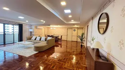 3-bed apartment for rent near BTS Phrom Phong, photo 2 of 5