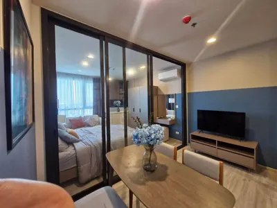1-bed condo for rent at XT HUAIKHWANG, photo 8 of 10