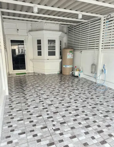 2-bed townhouse for sale at Town & Contry Village, photo 2 of 5
