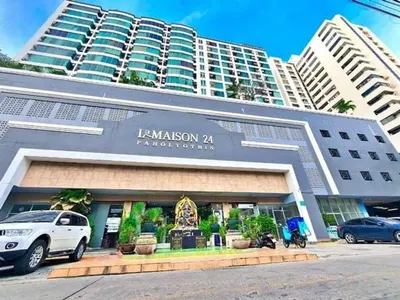 Studio à vendre près de la station MRT Phahon Yothin, photo 1 sur 5