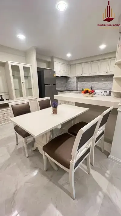 2-bed condo for rent near BTS Phra Khanong, photo 5 of 5
