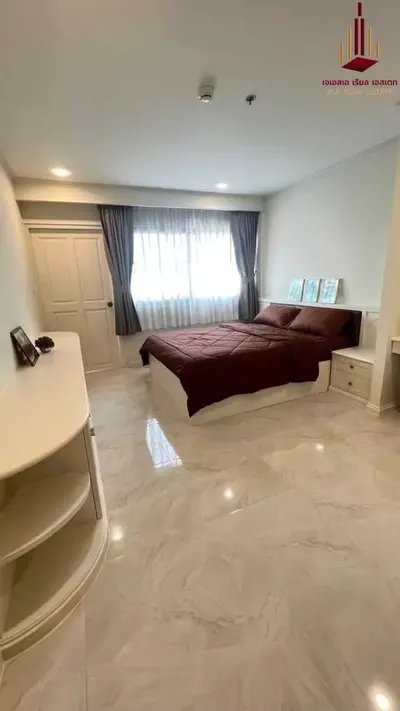 2-bed condo for rent near BTS Phra Khanong, photo 3 of 5
