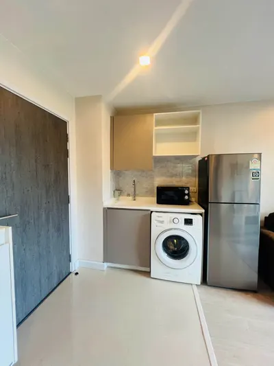2-bed condo for rent near MRT Sutthisan, photo 5 of 5