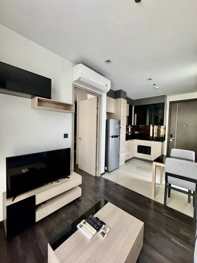 Condo 1 chambre à louer à THE LINE Asoke-Ratchada, photo 1 sur 5
