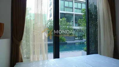 2-bed condo for rent near MRT Khlong Toei, photo 4 of 5