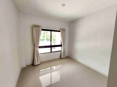 4-bed townhouse for rent near MRT Bang Kapi, photo 4 of 5