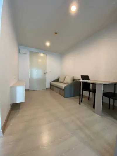 Condo à louer à The Kith Plus Sukhumvit 113, photo 4 sur 5