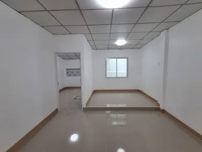 Maison de ville 2 chambres à vendre près de la station MRT Khlong Bang Phai, photo 4 sur 5