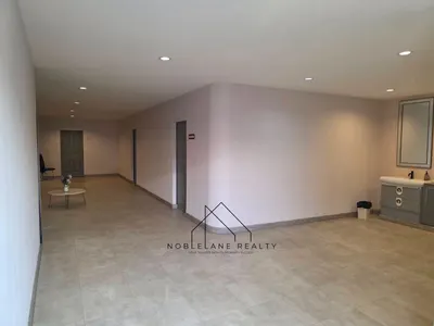 Local commercial à louer près de la station BTS Punnawithi, photo 3 sur 5