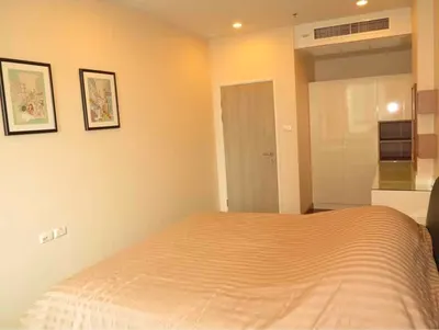 1-bed condo for rent near BTS Surasak, photo 3 of 5