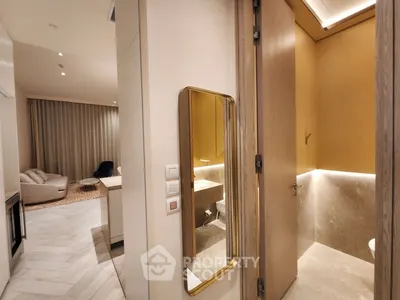 1-bed condo for sale at SCOPE Langsuan, photo 3 of 5